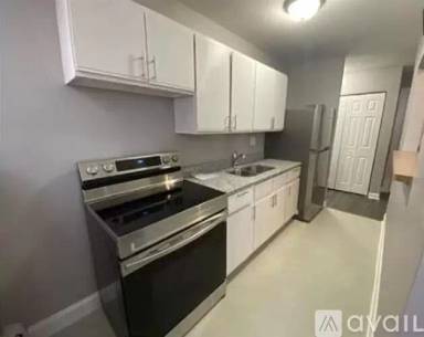 Main picture of 7147 S Jeffery Blvd