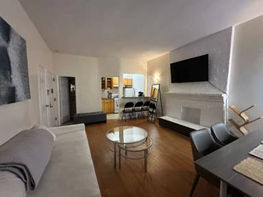Main picture of 347 W 30th St