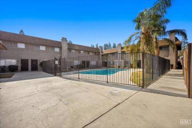 Main picture of 5101 Hunter Ave