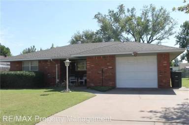 Main picture of 705 Sac Dr