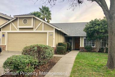 Main picture of 1356 Champagne Cir
