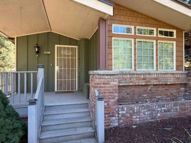 Main picture of 1415 S Milton St