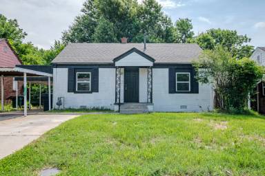 Main picture of 2300 Miramar Blvd