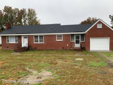 Main picture of 2448 W Raleigh Blvd