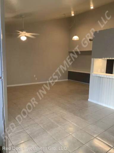 Main picture of 4191 SE 22nd Ave