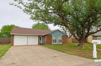 Main picture of 1710 Bob White Ct