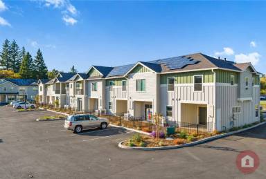Main picture of Avery Oaks Apartments