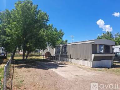 Main picture of 64 Dakota St