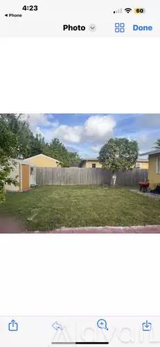 Main picture of 10475 SW 46th St