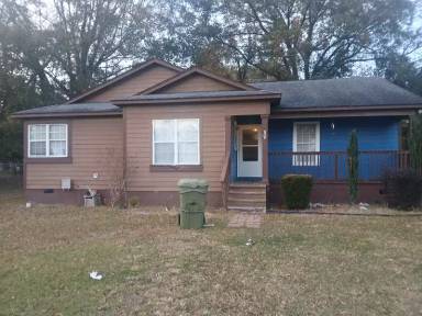 Main picture of 205 H Ave