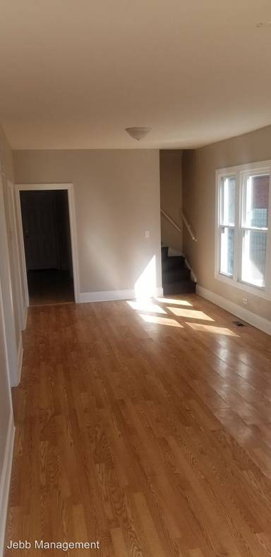 Main picture of 250 W 107th Pl