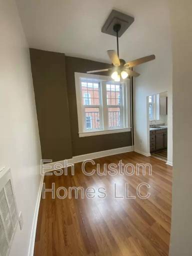 Main picture of 364 S Queen St
