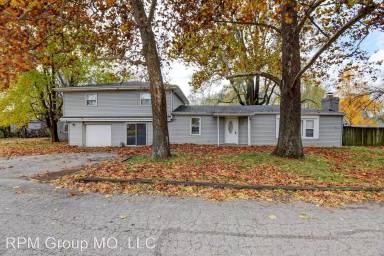 Main picture of 600 E 4th St