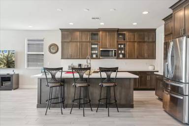 Main picture of 6915 W Coles Rd