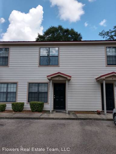 Main picture of 400 Folmar St