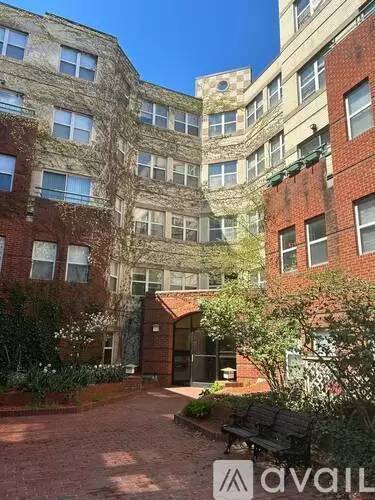 Main picture of 175 Beacon St