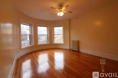 Main picture of 1477 Beacon St