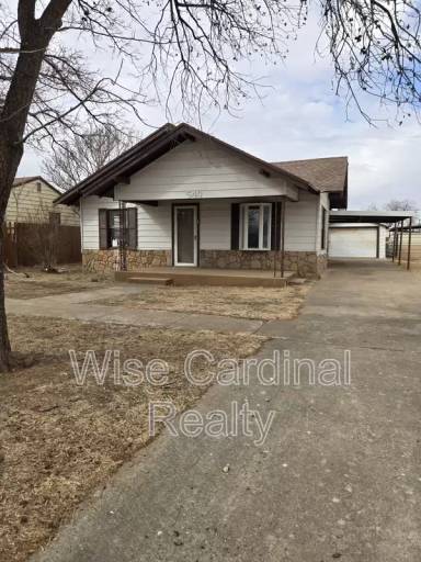 Main picture of 540 W Lynn St