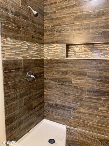 Main picture of 7 Pleasant St