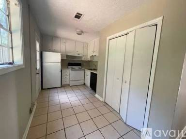 Main picture of 68 Cedar Hill Cir