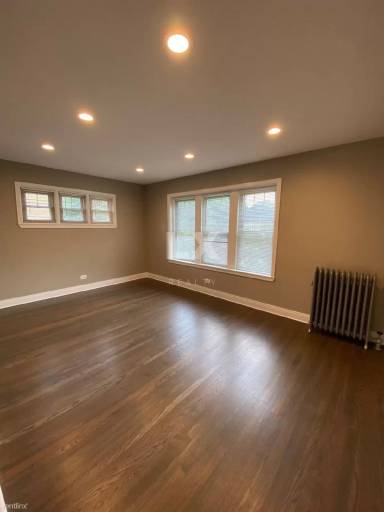 Main picture of 5058 N Wolcott Ave