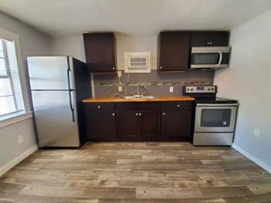 Main picture of 6318 Macdona St