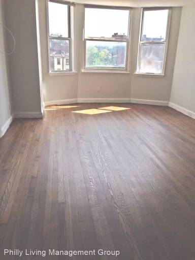 Main picture of 2135 Walnut St