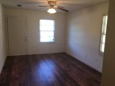 Main picture of 801 Woodlawn Dr