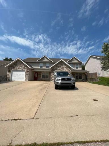 Main picture of 16298 Holy Cross Ln