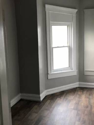Main picture of 1701 N Pulaski St
