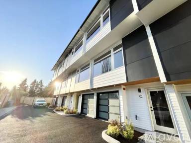 Main picture of 17737 12th Ave NE
