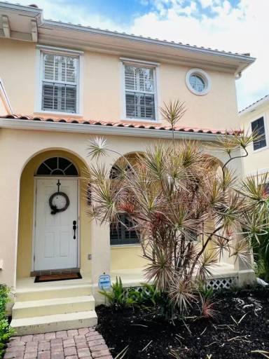 Main picture of 6084 Islandwalk Blvd