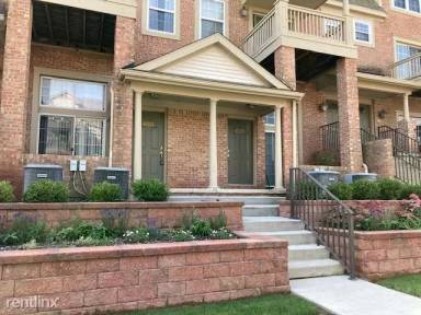 Main picture of 2830 Barclay Way