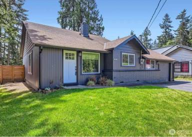 Main picture of 2006 208th Pl SW