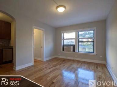 Main picture of 550 W Arlington Pl Apartments