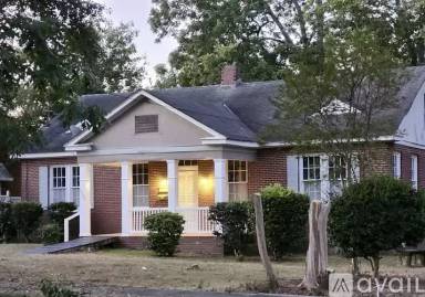 Main picture of 1308 35th St