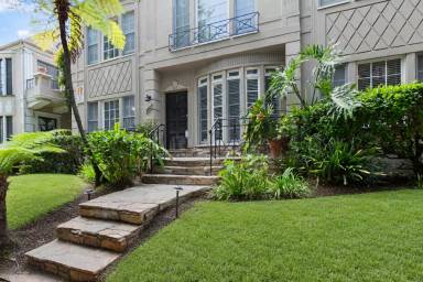 Main picture of 145 S Crescent Dr