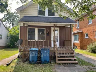 Main picture of 3074 Toledo Ave