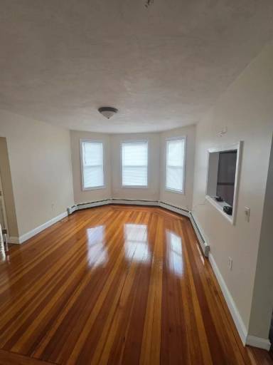 Main picture of 9 Broad St