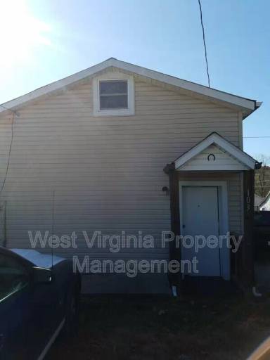 Main picture of 103 Wiley St