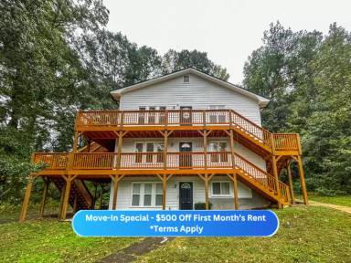 Main picture of 4013 Hawthorne Cir SE