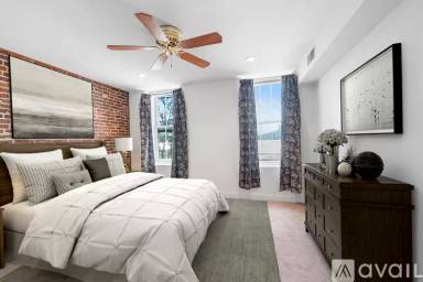 Main picture of 48 N Front St