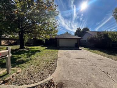Main picture of 706 Paintbrush Dr