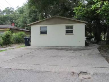 Main picture of 2417 E North Bay St