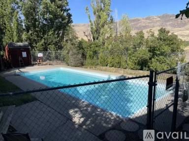 Main picture of 5801 8th St SE