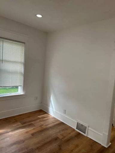 Main picture of 3459 N 8th St
