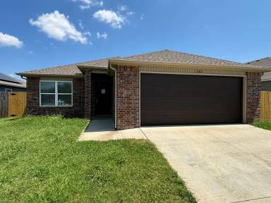 Main picture of 1382 S Scissortail Ln