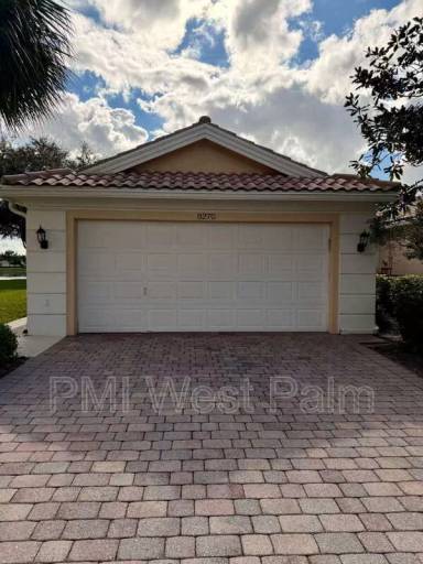 Main picture of 8270 Eleuthera Ln