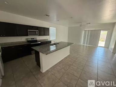 Main picture of 1733 W Pima Ave