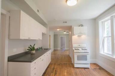 Main picture of 1725 W 18th Pl